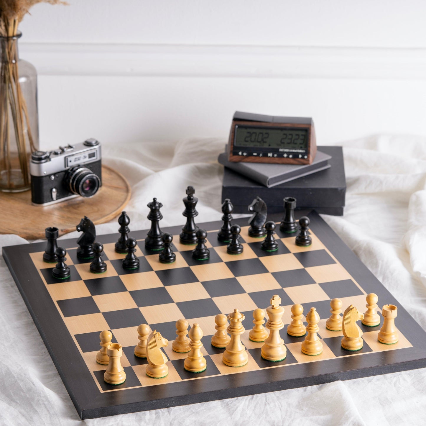 Chess Board BLACK & Ebonized GERMAN STAUNTON Chess Pieces 